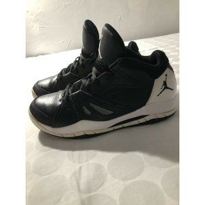 2012 Nike Air Jordan Ace 23 Black and White Shoes Size: 5Y